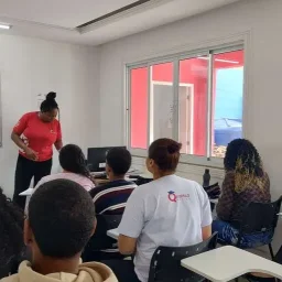 Assistente de Recursos Humanos (1)